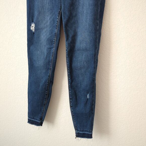 Spanx Women's Jeggings Jeans Small Pull on Stretch Skinny Distressed Pants EUC - Picture 2 of 6